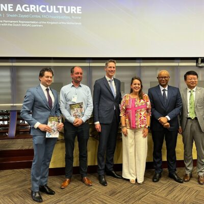 Handing over the Salinity Magazine